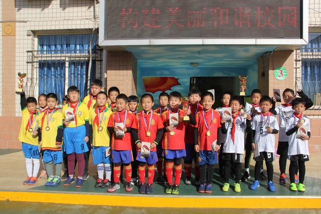 赛季仅余五轮 青岛海牛主场1比5告负陷入保级危机