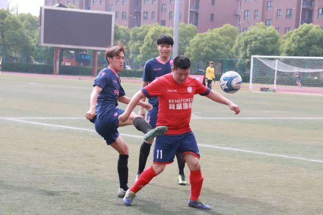 雷德克纳普盛赞萨维奥首秀，德泽尔比要求他多进球